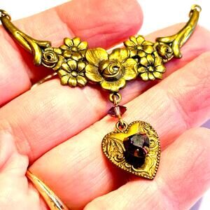 Pididdly necklace Kingston NY Art nouveau floral purple stone heart love token